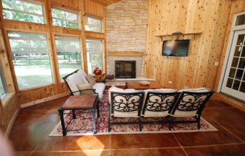 https://www.budsconcreteinc.com/wp-content/uploads/2016/02/Acid-Stain-Floor-In-3-Season-Room-500x320.jpg