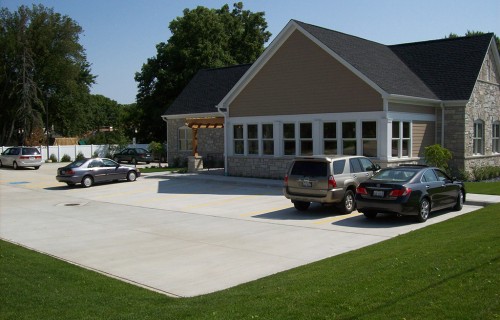 https://www.budsconcreteinc.com/wp-content/uploads/2016/03/Concrete-Parking-Lot-and-Office-Building-500x320.jpg