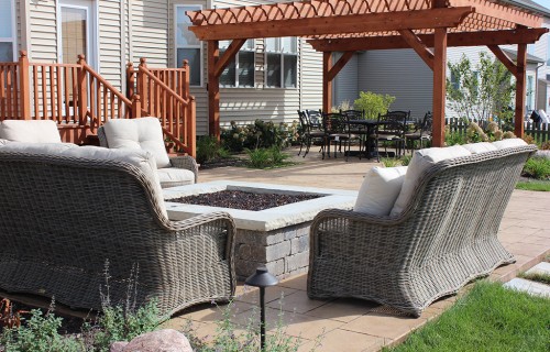 https://www.budsconcreteinc.com/wp-content/uploads/2016/03/Majestic-Ashlar-Slate-Patio-and-Pergola-500x320.jpg
