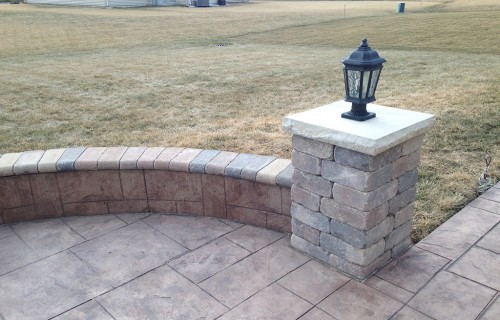 https://www.budsconcreteinc.com/wp-content/uploads/2016/03/Unilock-Column-and-Cap-with-Seat-Wall-500x320.jpg