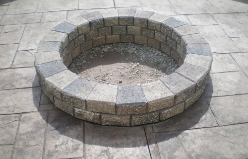 https://www.budsconcreteinc.com/wp-content/uploads/2016/03/Unilock-Firepit-500x320.jpg